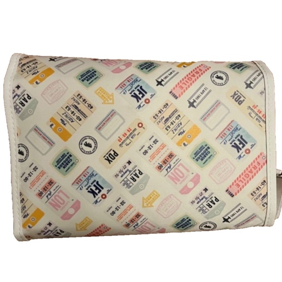 Tender Love + Carry Travel Toiletry Hanging Bag Airline Airport City Code - Picture 3 of 5
